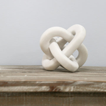 פסל דקורטיבי Knot